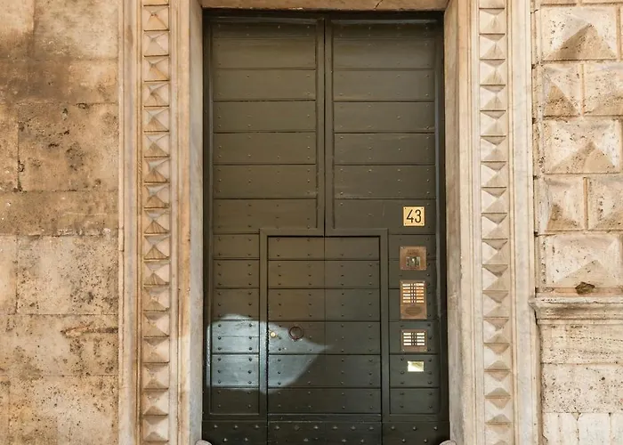 Maison Leo A Largo Argentina Roma