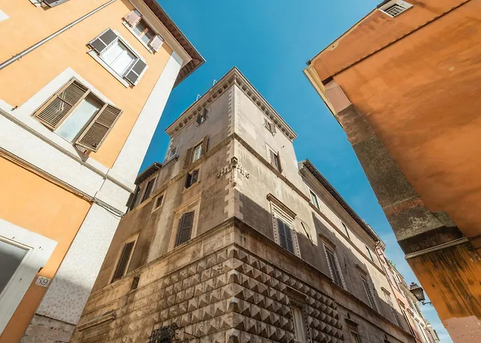 Maison Leo A Largo Argentina * Rome