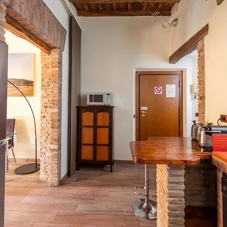 Maison Leo A Largo Argentina * Рим